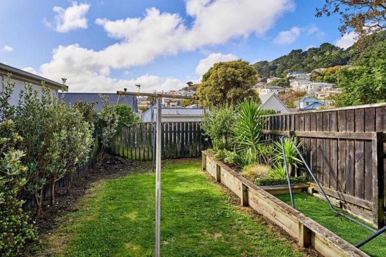 Photo of property in 75a Pirie Street, Mount Victoria, Wellington, 6011