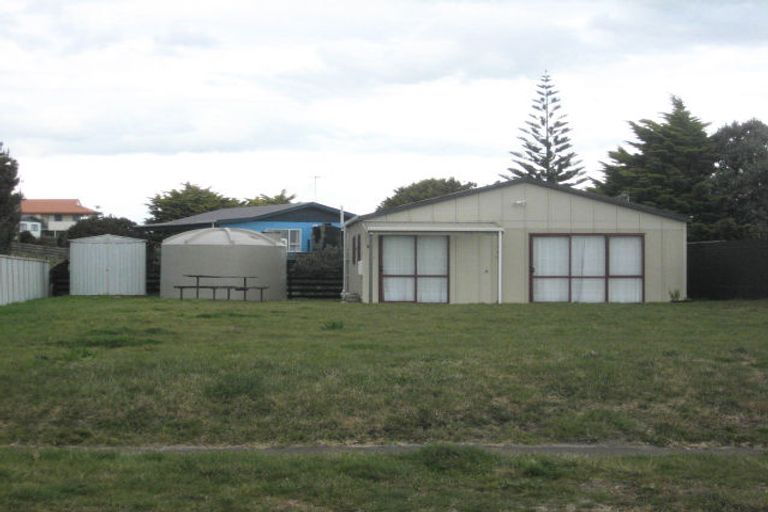 Photo of property in 46 Park Avenue, Waitarere Beach, Levin, 5510