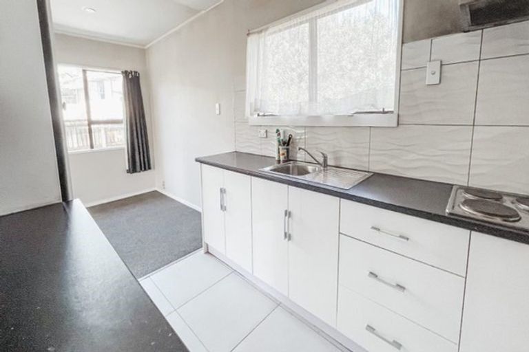 Photo of property in 2/47 Charntay Avenue, Clover Park, Auckland, 2019