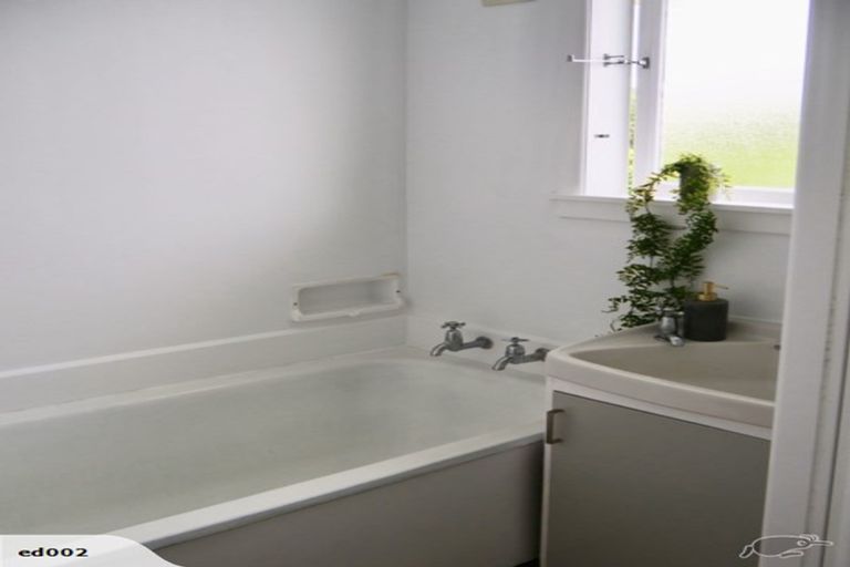 Photo of property in 5c Pembroke Street, Westown, New Plymouth, 4310