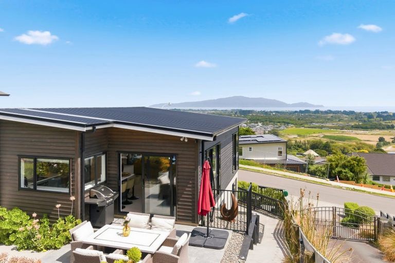 Photo of property in 11 Wilson Way, Waikanae, 5036