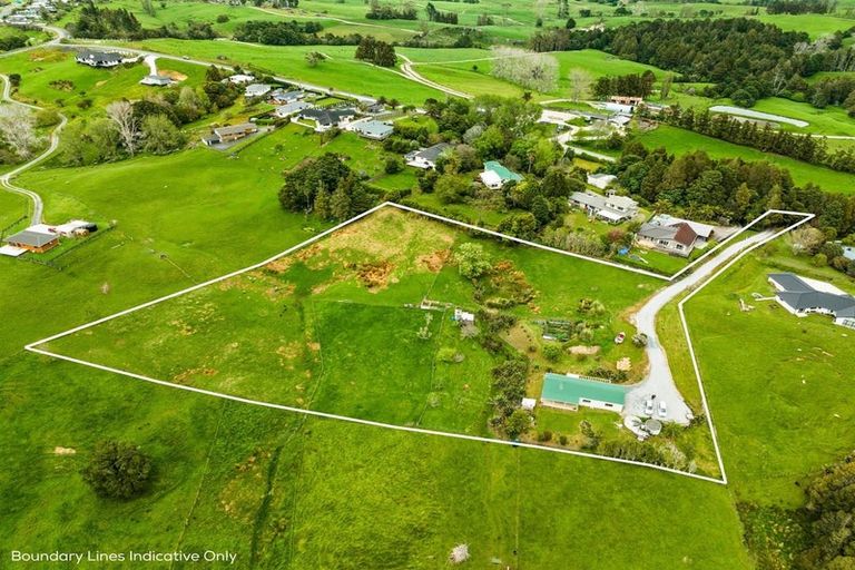 Photo of property in 105 Gorge Road, Maungaturoto, 0520