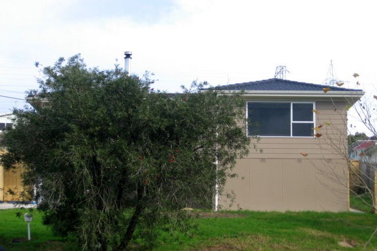 Photo of property in 269 Triangle Road, Massey, Auckland, 0614