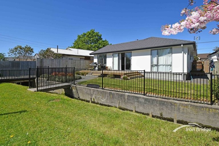 Photo of property in 259 Edgeware Road, Edgeware, Christchurch, 8013