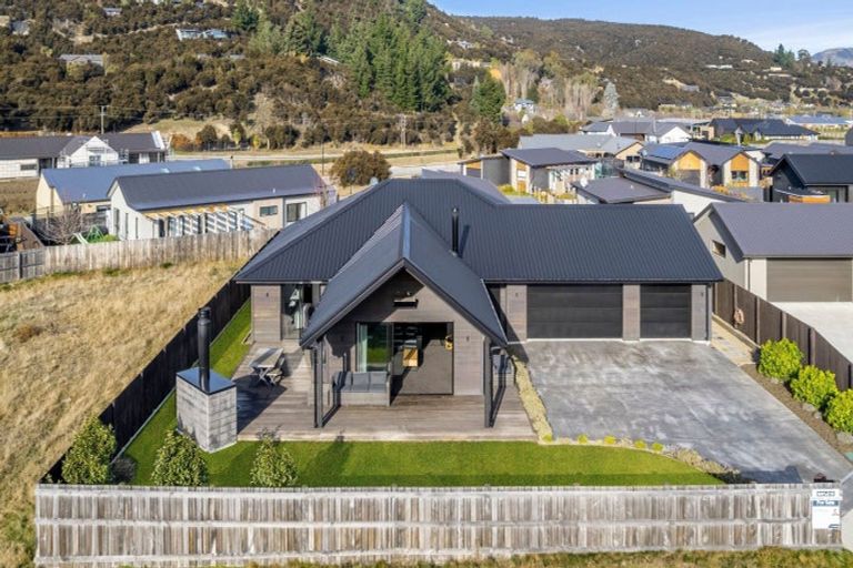 Photo of property in 8 Toru Street, Albert Town, Wanaka, 9305