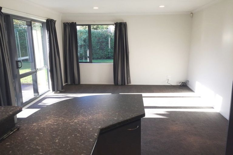 Photo of property in 19 Broadhaven Avenue, Parklands, Christchurch, 8083