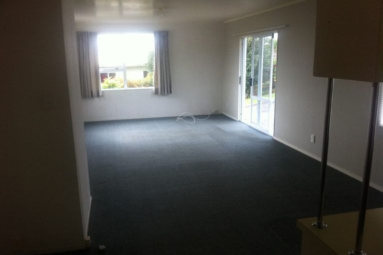 Photo of property in 8 Hawke Place, Pukekohe, 2120