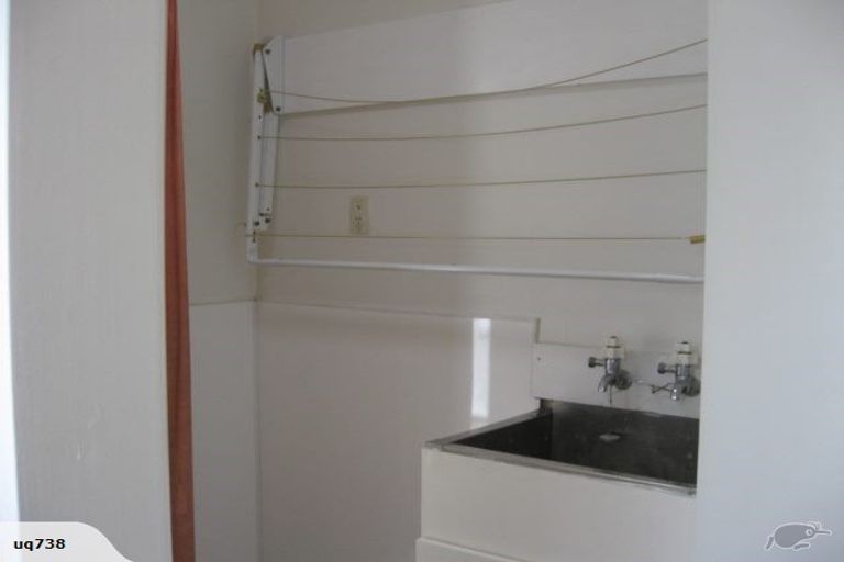 Photo of property in 25a Chetwode Grove, Newlands, Wellington, 6037