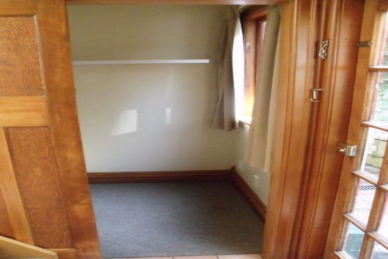 Photo of property in 27 Moffitt Street, Vogeltown, Wellington, 6021