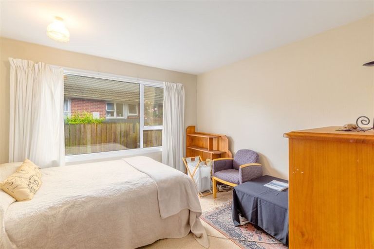 Photo of property in 1/236 Grahams Road, Burnside, Christchurch, 8053