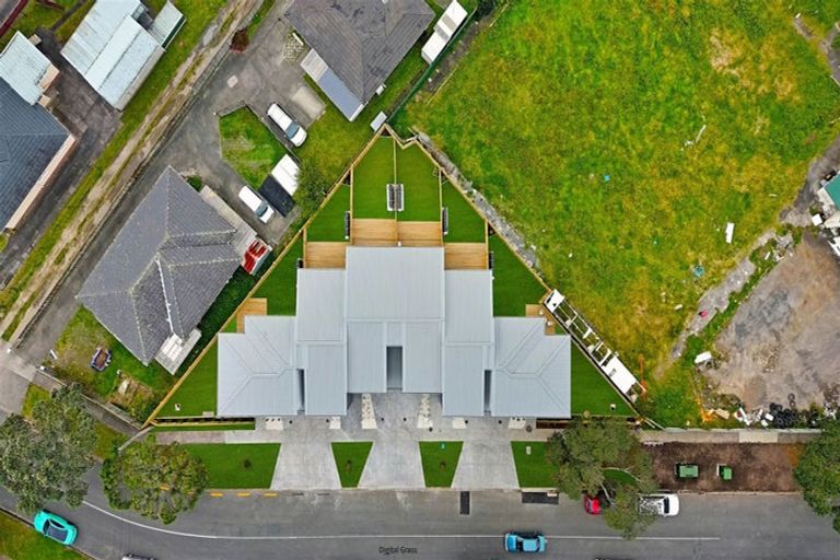 Photo of property in 11d Reid Road, New Lynn, Auckland, 0600