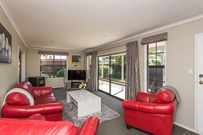 Photo of property in 28 Lakewood Drive, Burwood, Christchurch, 8083