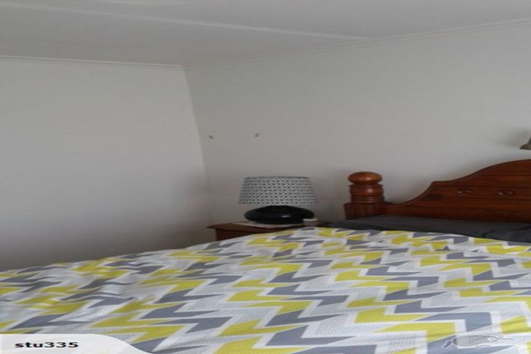 Photo of property in 3 Omori Place, Castlecliff, Whanganui, 4501