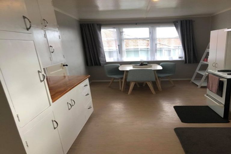 Photo of property in 97 Rangiora Avenue, Roslyn, Palmerston North, 4414