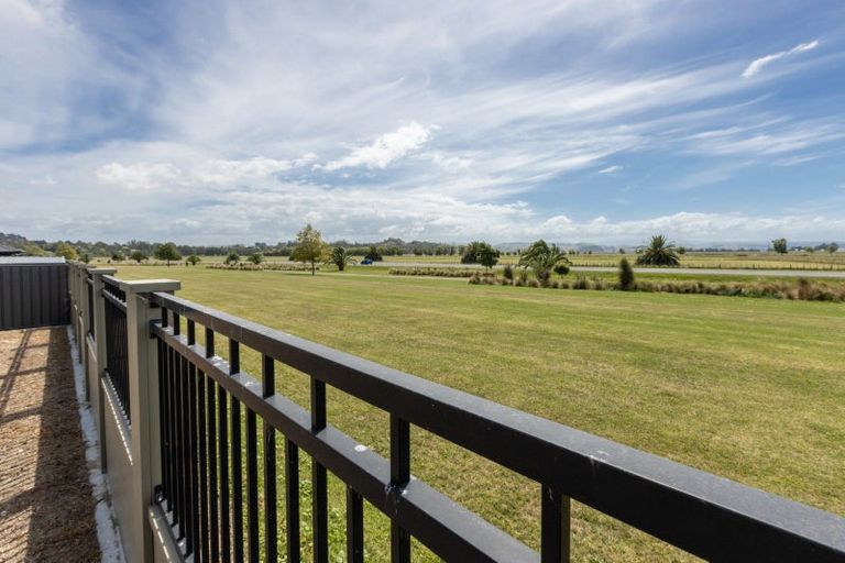 Photo of property in 52 Pelorus Avenue, Poraiti, Napier, 4112