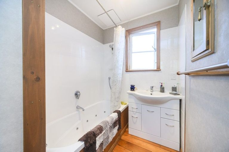 Photo of property in 145 Rangiora Avenue, Roslyn, Palmerston North, 4414