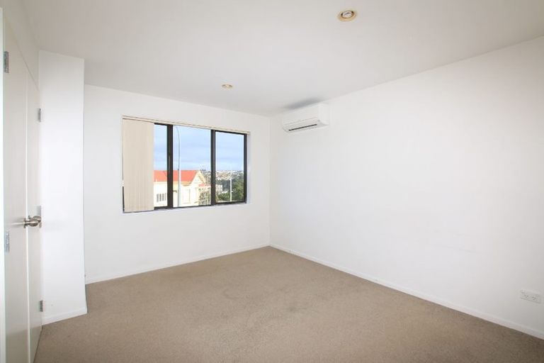 Photo of property in Albany Gardens, 23 Masons Road, Oteha, Auckland, 0632