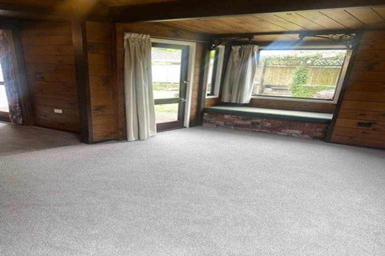 Photo of property in 295 Mangorei Road, Merrilands, New Plymouth, 4312