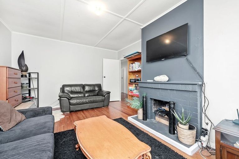 Photo of property in 109 Waddington Drive, Naenae, Lower Hutt, 5011