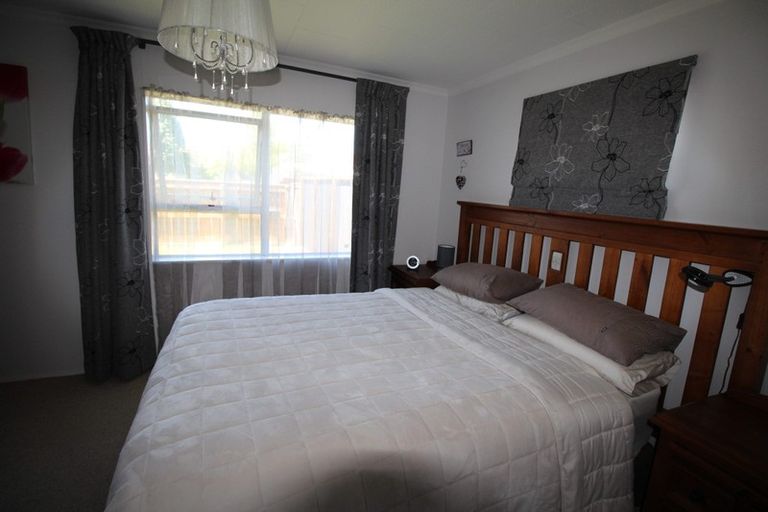 Photo of property in 15 Newton Place, Westbrook, Palmerston North, 4412