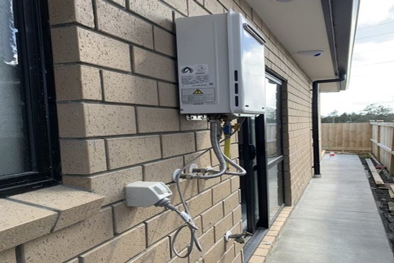 Photo of property in 98 Tir Conaill Avenue, Flat Bush, Auckland, 2019