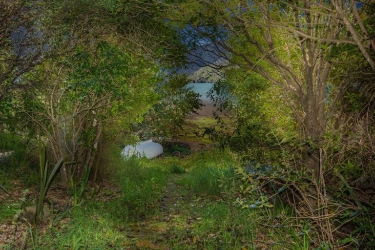 Photo of property in 16 Belvue Bay Road, Havelock, Picton, 7281