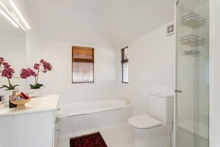 Photo of property in 2/28 Derby Street, St Albans, Christchurch, 8014