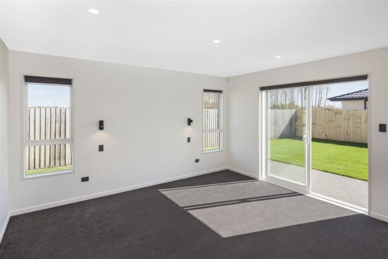 Photo of property in 6 Ciaran Close, Broomfield, Christchurch, 8042