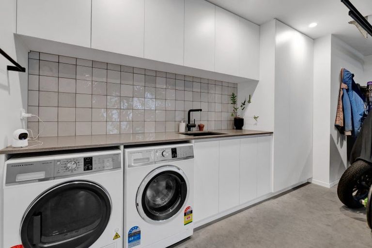 Photo of property in 7 Hodge Park Lane, Inglewood, 4330