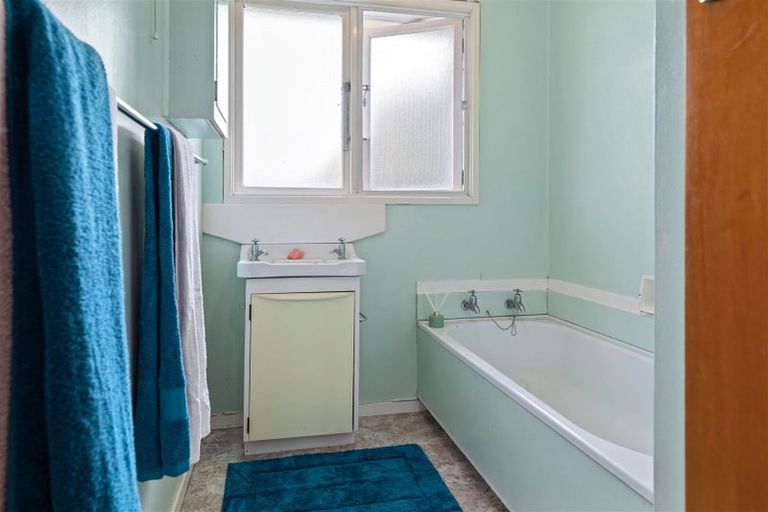 Photo of property in 1180 Papamoa Beach Road, Papamoa Beach, Papamoa, 3118