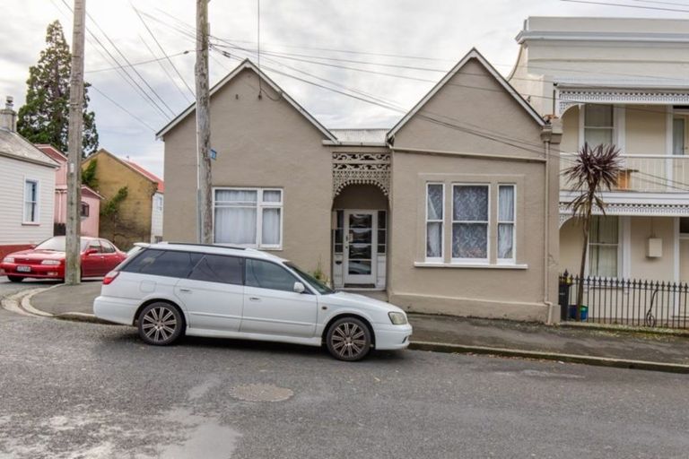 Photo of property in 24 Lees Street, Dunedin Central, Dunedin, 9016