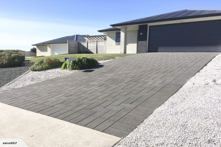 Photo of property in 10 Bryan Gallagher Place, Welcome Bay, Tauranga, 3175