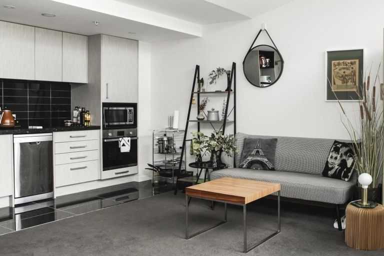 Photo of property in Nouvo Apartments, 21 Rugby Street, Mount Cook, Wellington, 6021