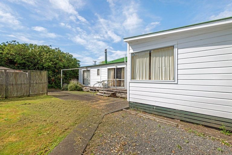Photo of property in 7 Forster Street, Tolaga Bay, 4077