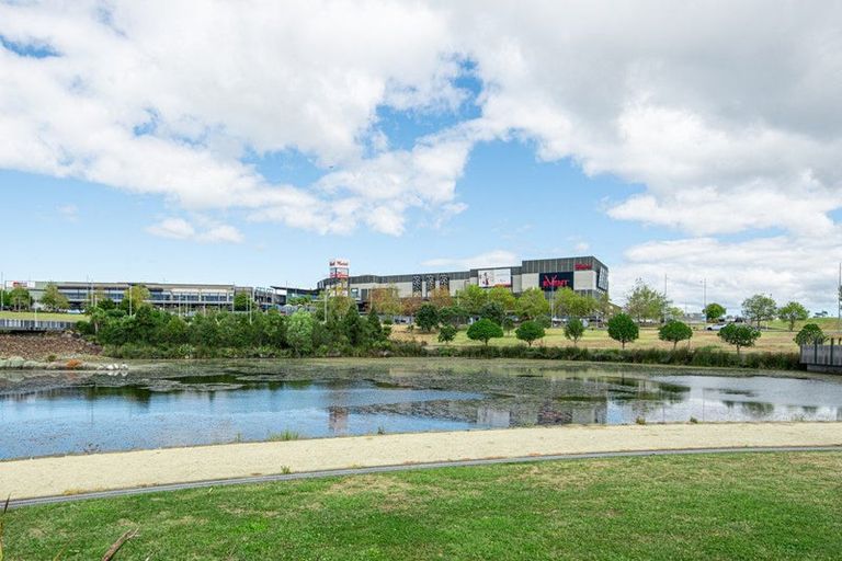 Photo of property in 103/3 Rose Garden Lane, Albany, Auckland, 0632