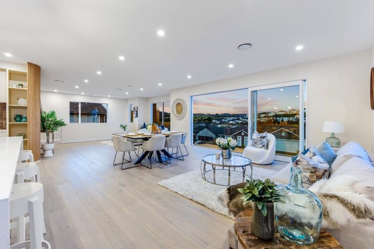 Photo of property in 29 Kaupeka Road, Orewa, 0931