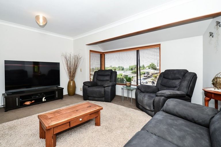 Photo of property in 8 Northview Lane, Nawton, Hamilton, 3200