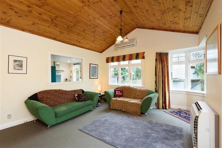 Photo of property in 95 Pohutukawa Street, Woburn, Lower Hutt, 5011