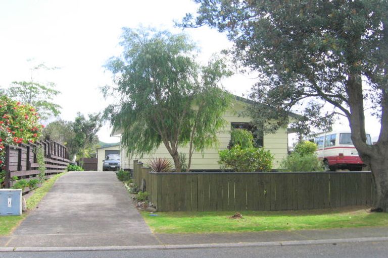 Photo of property in 107 Aberdeen Place, Whangamata, 3620