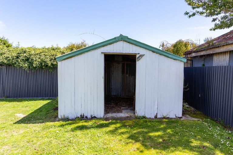 Photo of property in 15 Albert Street, Dannevirke, 4930