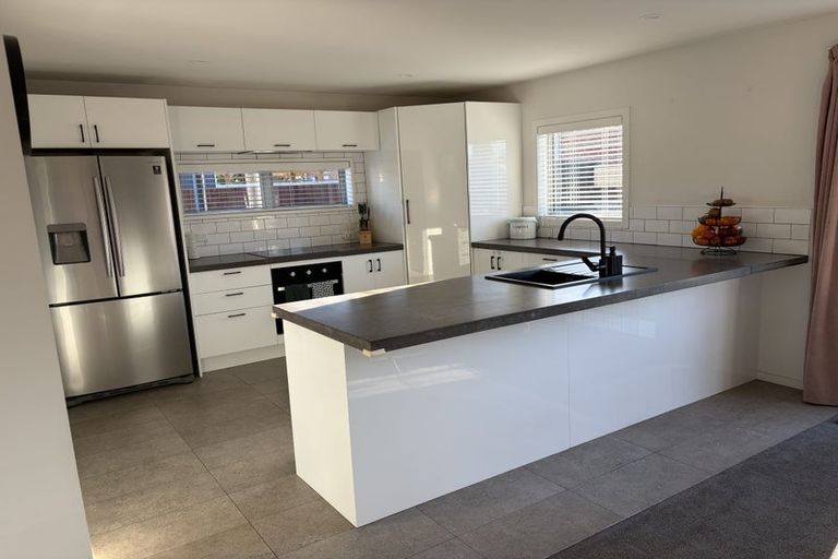 Photo of property in 2/9 Ottawa Road, Wainoni, Christchurch, 8061