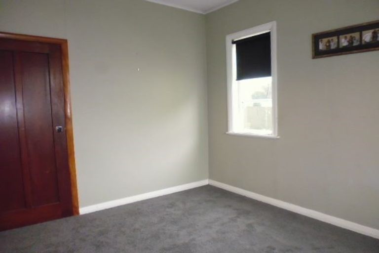 Photo of property in 16 Raymond Terrace, Fairfield, Lower Hutt, 5011
