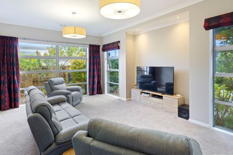 Photo of property in 9 Otupoa Way, Paraparaumu, 5032