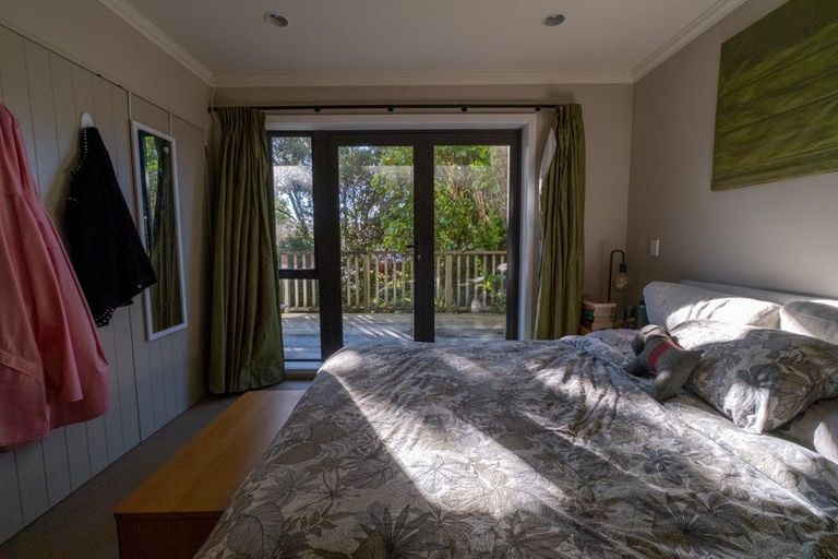 Photo of property in 3a Maldive Street, Khandallah, Wellington, 6035