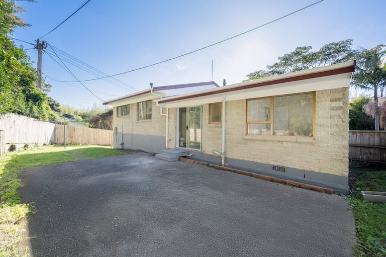 Photo of property in 351 Triangle Road, Massey, Auckland, 0614