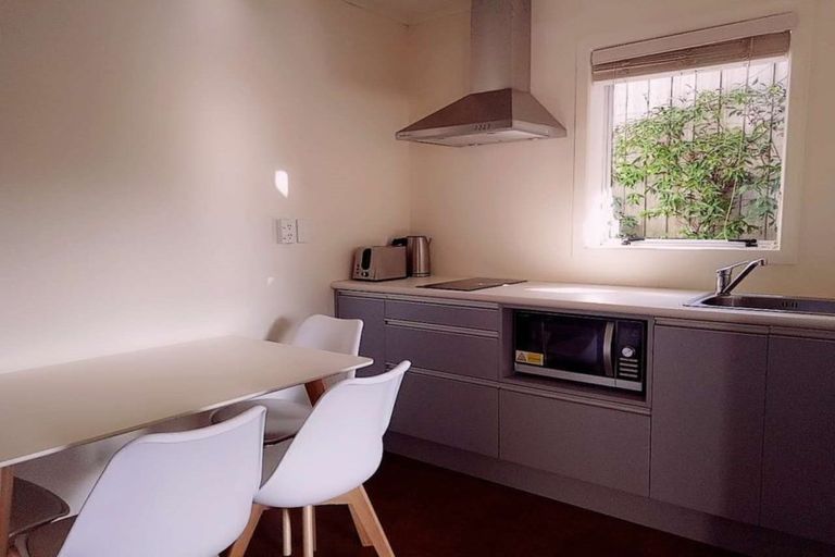 Photo of property in 2/58 Cliff Road, Torbay, Auckland, 0630