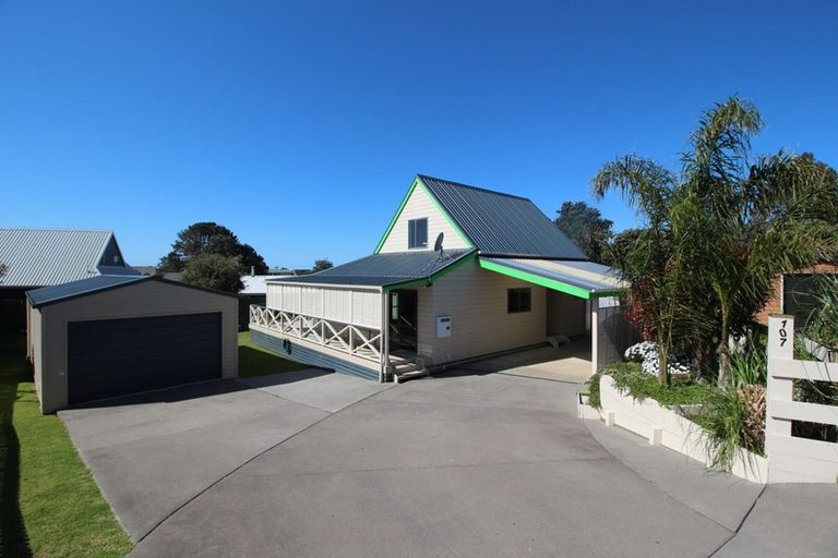 Photo of property in 107 Rimu Place, Matarangi, Whitianga, 3592