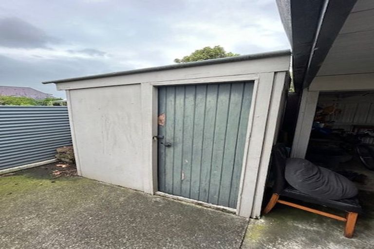 Photo of property in 15 Savage Crescent, West End, Palmerston North, 4412