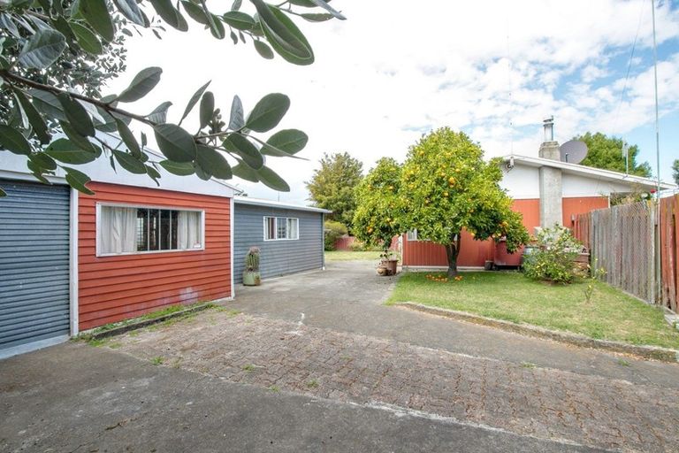 Photo of property in 2 Cabot Place, Flaxmere, Hastings, 4120