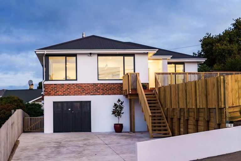 Photo of property in 11 Middleton Road, Kew, Dunedin, 9012